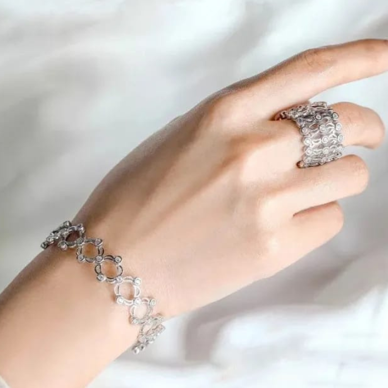 Elegant Rose Gold & sliver Crystal Bracelet & Ring Set